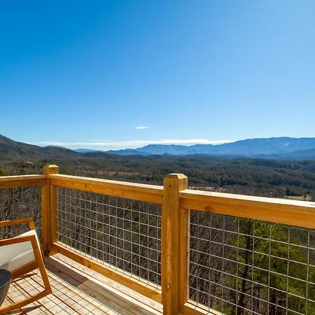 3 Pines Lodges Luxury Mountain View Hot Tub Sevierville Exterior photo